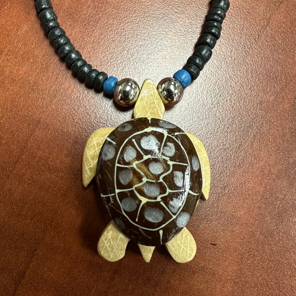 NEW Sea Turtle Necklace with Hawaiian Aloha Bracelet Set - Picture 4 of 8